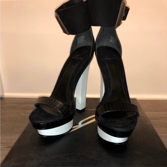 Brian Atwood Sandals! - Picture 5 of 5